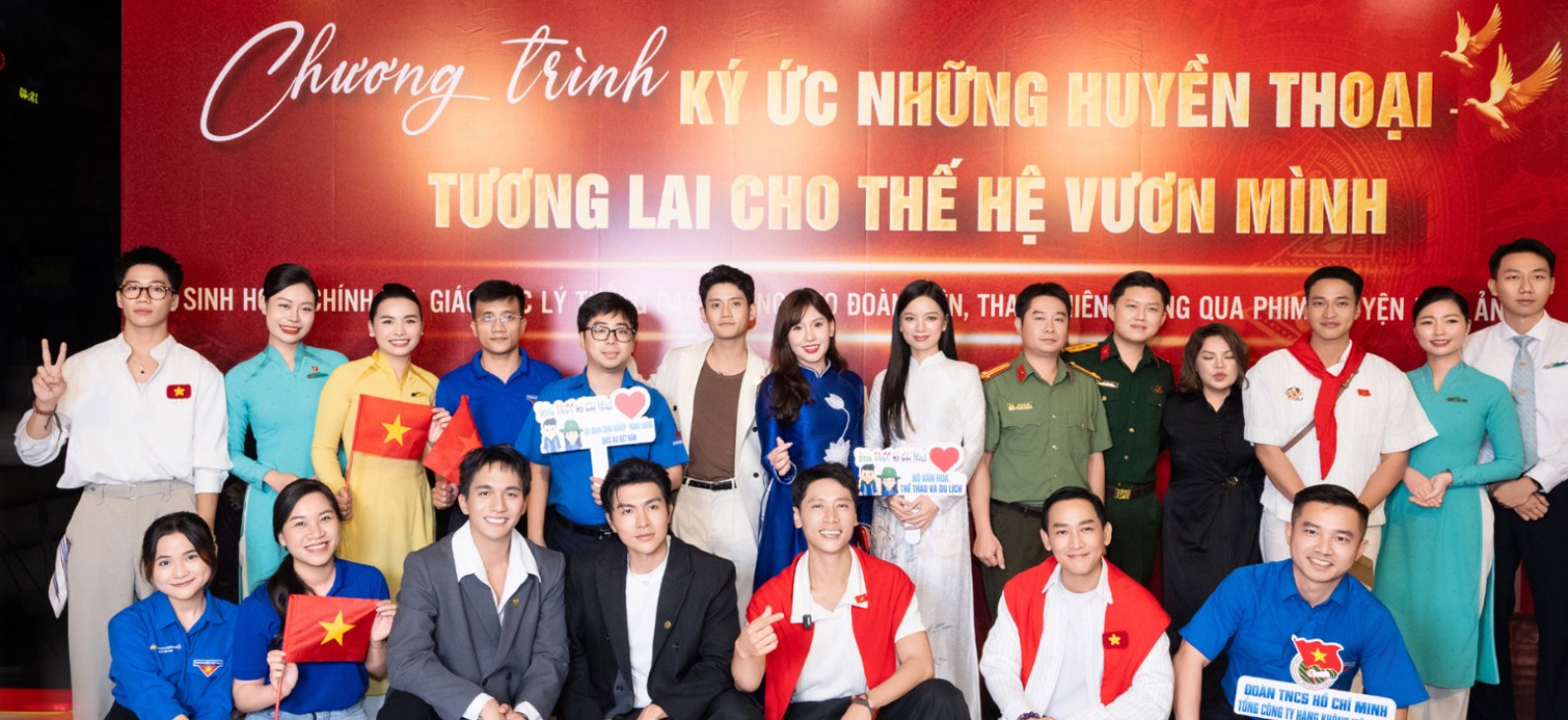 Steven Nguyễn, Đỗ Nhật Hoàng, Đình Khang giao lưu tại chương trình Ký ức huyền thoại - Tương lai cho thế hệ trẻ vươn mình Steven Nguyễn, Đỗ Nhật Hoàng, Đình Khang giao lưu tại chương trình Ký ức huyền thoại - Tương lai cho thế hệ trẻ vươn mình