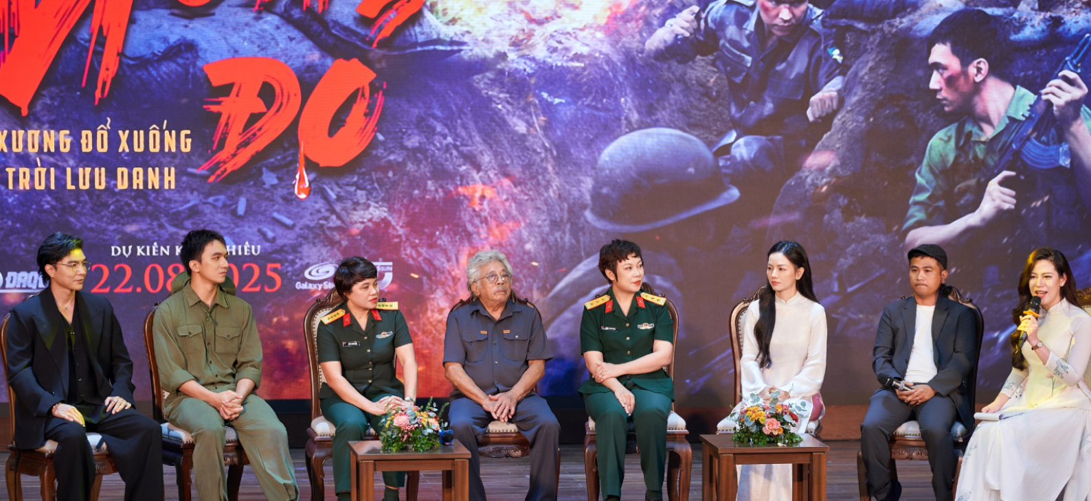 Showcase phim “Mưa Đỏ” tại Hà Nội: Nơi cảm xúc gặp gỡ lịch sử Showcase phim “Mưa Đỏ” tại Hà Nội: Nơi cảm xúc gặp gỡ lịch sử