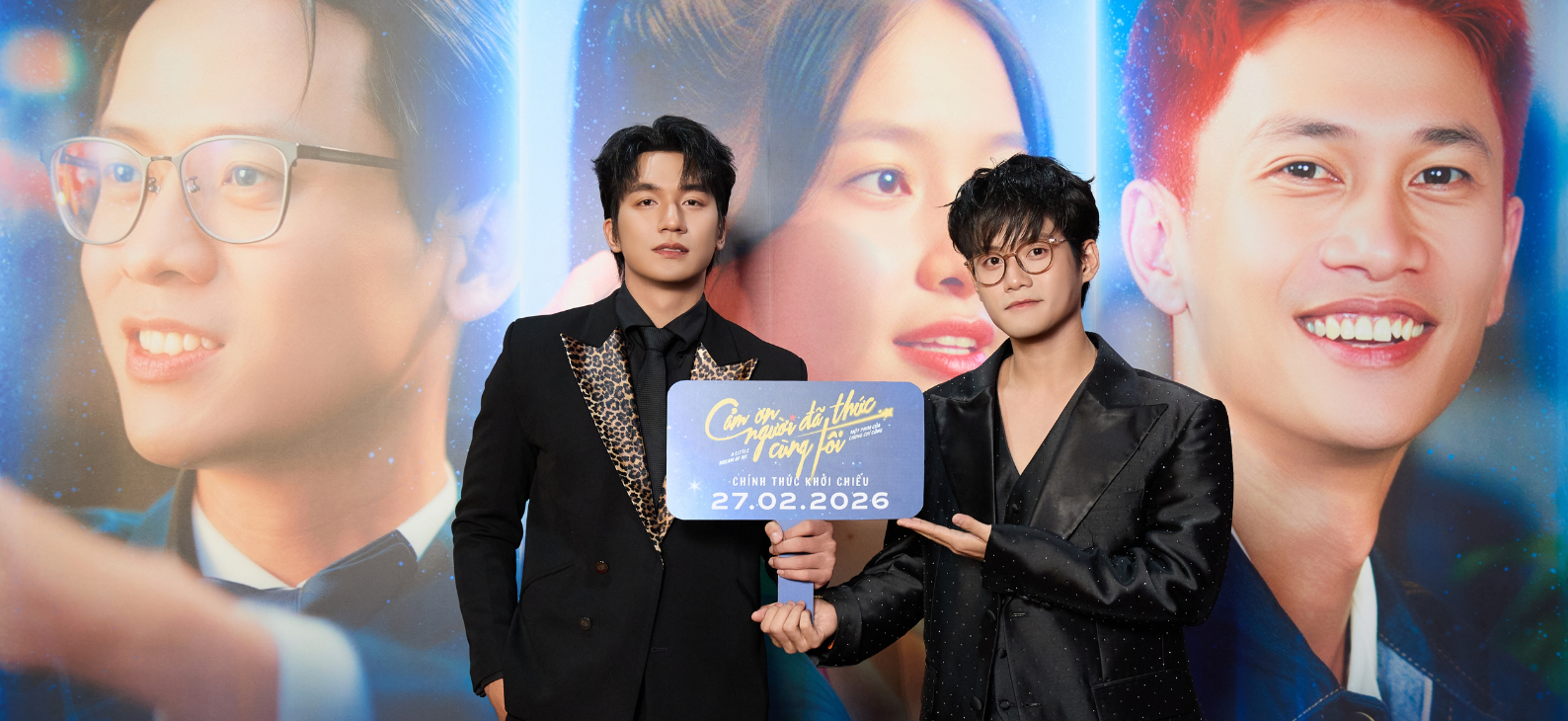 Đỗ Nhật Hoàng và Đình Khang rạng rỡ tại thảm đỏ premiere phim "Cảm Ơn Người Đã Thức Cùng Tôi"