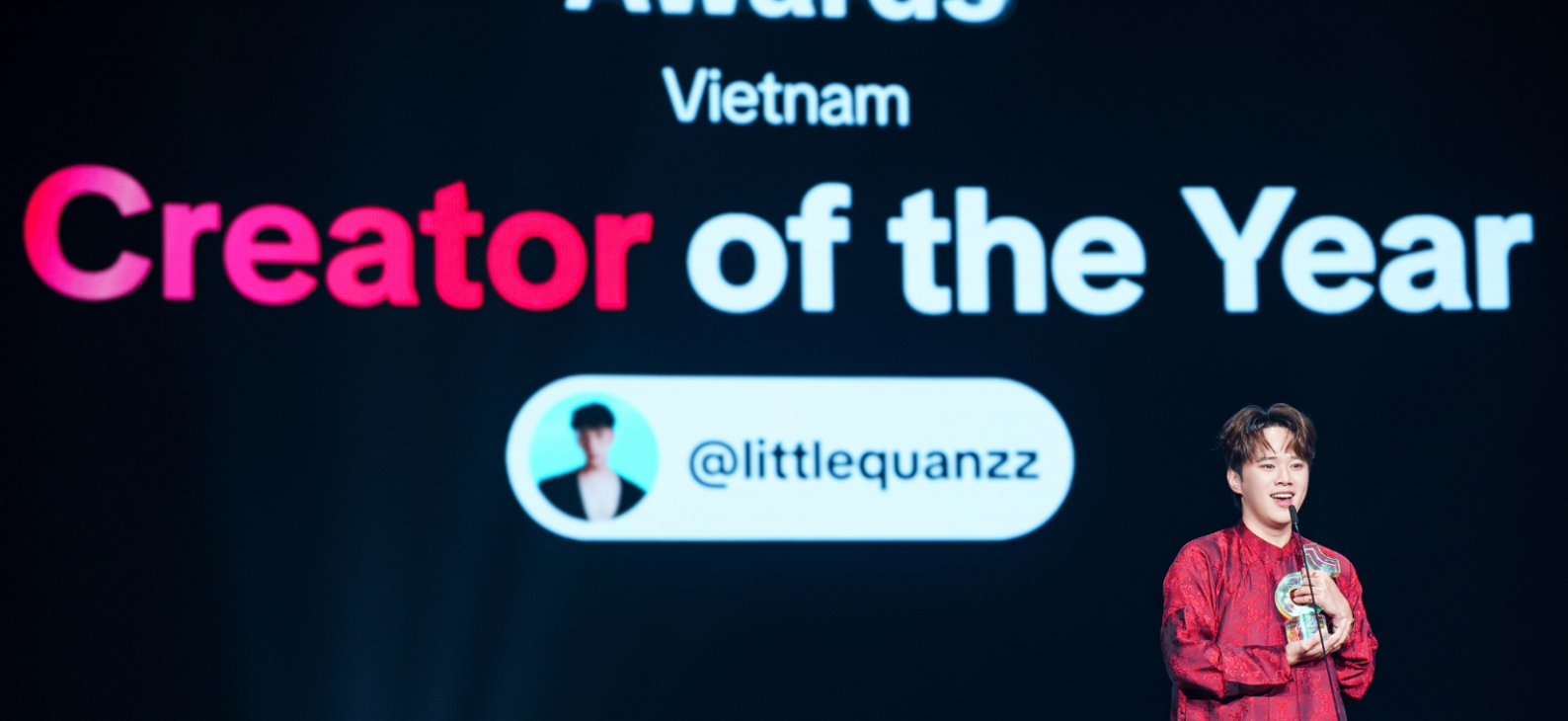 Con Cò Đây (Quân Trương) đạt giải Creator of the Year tại TikTok Awards Vietnam 2025