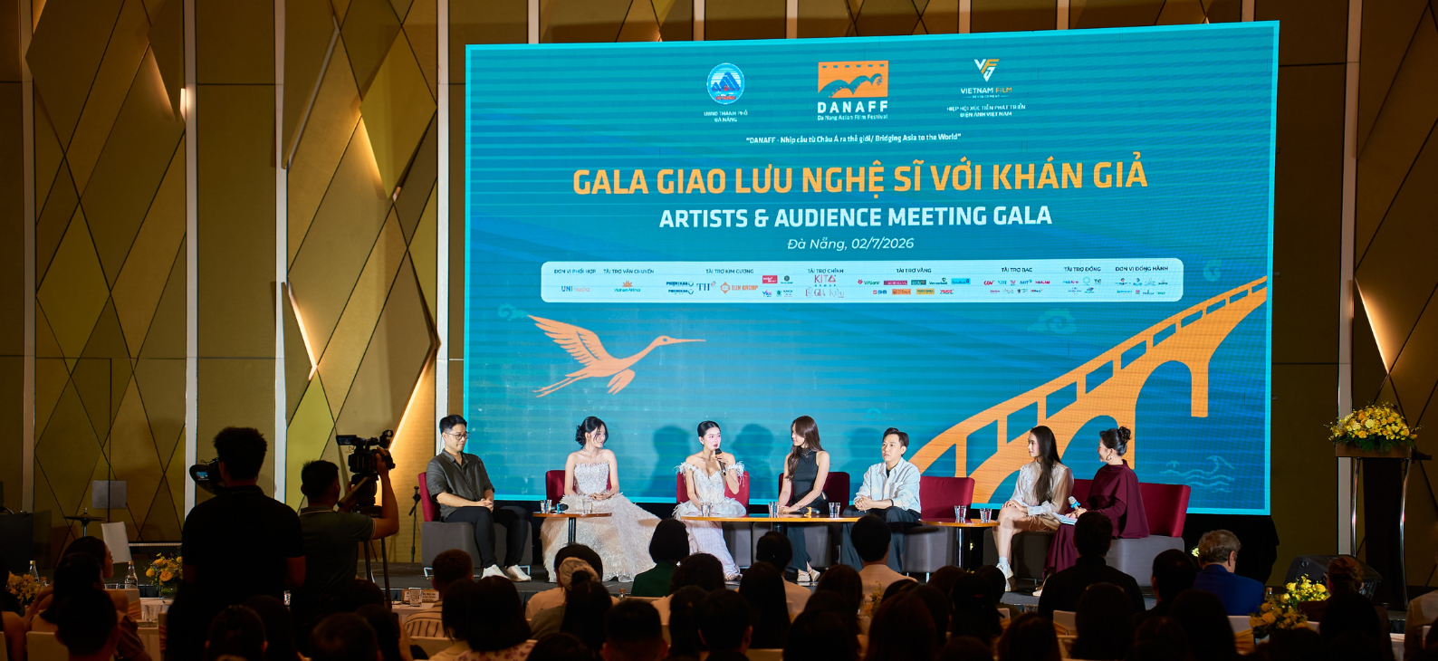 Yên Đan gặp gỡ khán giả DANAFF IV, hé lộ những câu chuyện phía sau "Ốc Mượn Hồn"
