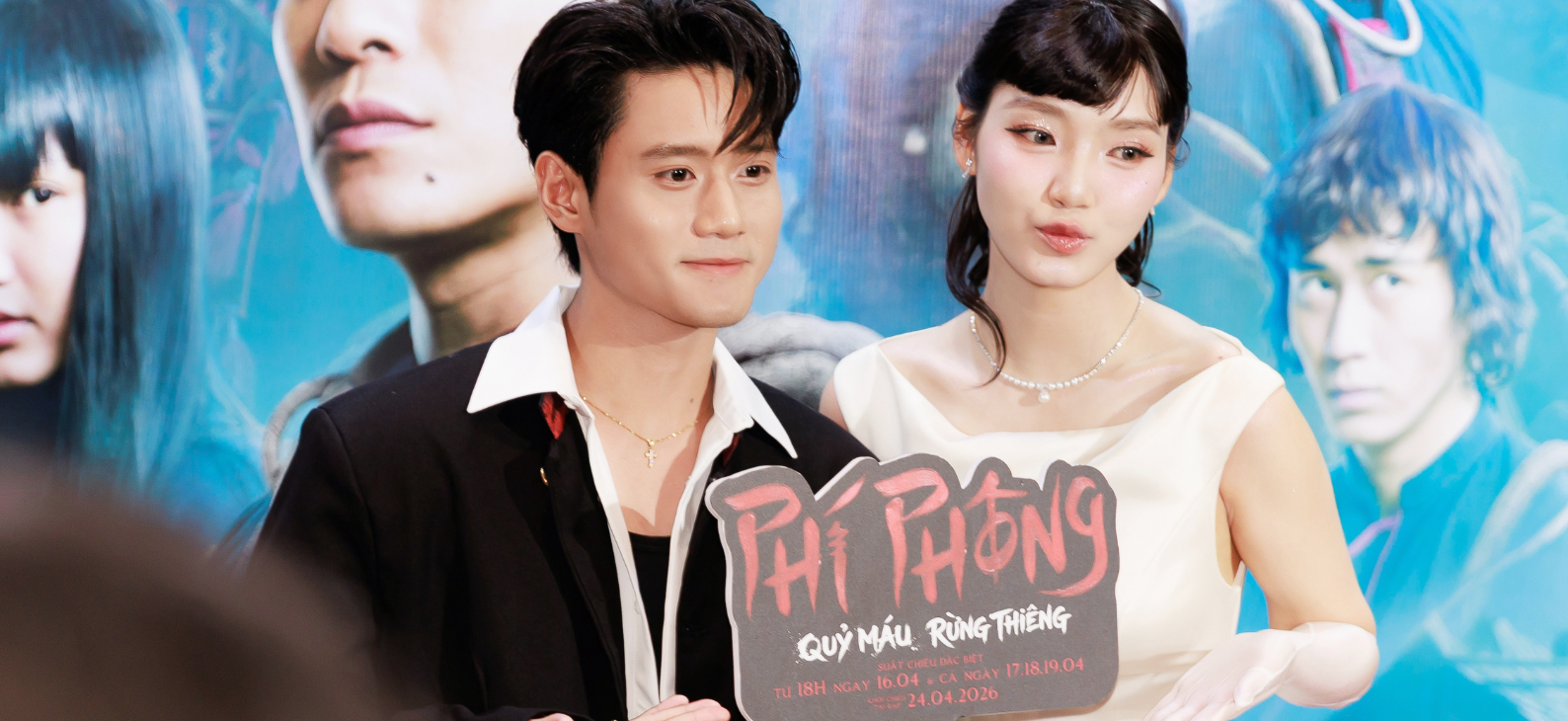 Đình Khang tham gia buổi công chiếu phim điện ảnh “Phí Phông: Quỷ Máu Rừng Thiêng” 