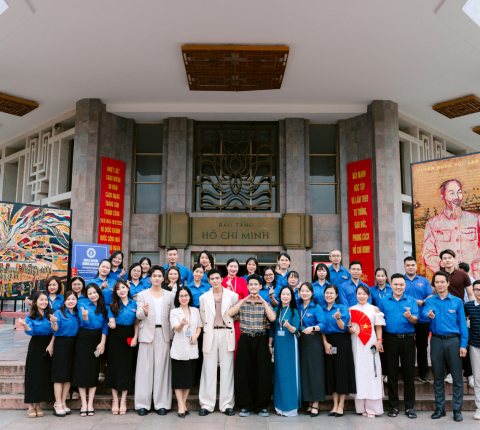Steven Nguyễn, Đỗ Nhật Hoàng, Đình Khang tham quan và học tập thực tế tại Bảo tàng Hồ Chí Minh Steven Nguyễn, Đỗ Nhật Hoàng, Đình Khang tham quan và học tập thực tế tại Bảo tàng Hồ Chí Minh