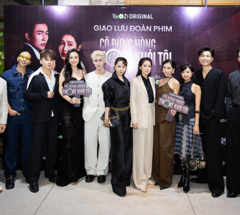 Otis Đỗ Nhật Trường, Đỗ Nhật Hoàng, Vân Anh tại sự kiện giao lưu đoàn phim "Cô Đừng Hòng Thoát Khỏi Tôi"  Otis Đỗ Nhật Trường, Đỗ Nhật Hoàng, Vân Anh tại sự kiện giao lưu đoàn phim "Cô Đừng Hòng Thoát Khỏi Tôi"