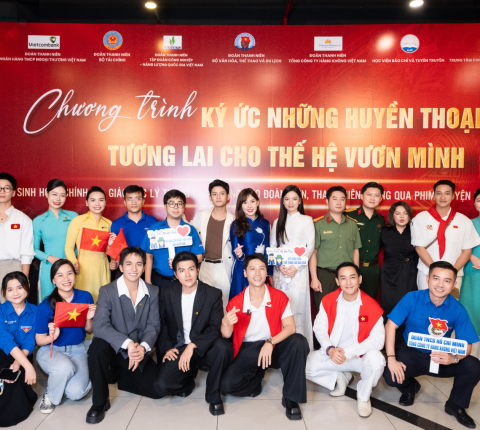 Steven Nguyễn, Đỗ Nhật Hoàng, Đình Khang giao lưu tại chương trình Ký ức huyền thoại - Tương lai cho thế hệ trẻ vươn mình Steven Nguyễn, Đỗ Nhật Hoàng, Đình Khang giao lưu tại chương trình Ký ức huyền thoại - Tương lai cho thế hệ trẻ vươn mình