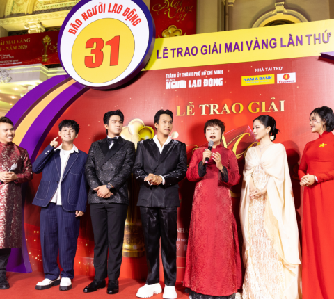 Đỗ Nhật Hoàng và Đình Khang tại Lễ trao Giải Mai Vàng 2025