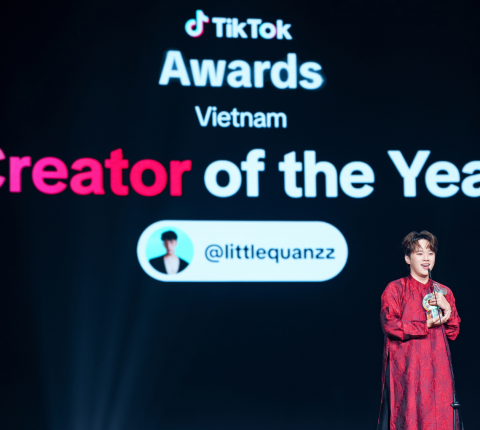 Con Cò Đây (Quân Trương) đạt giải Creator of the Year tại TikTok Awards Vietnam 2025 Con Cò Đây (Quân Trương) đạt giải Creator of the Year tại TikTok Awards Vietnam 2025