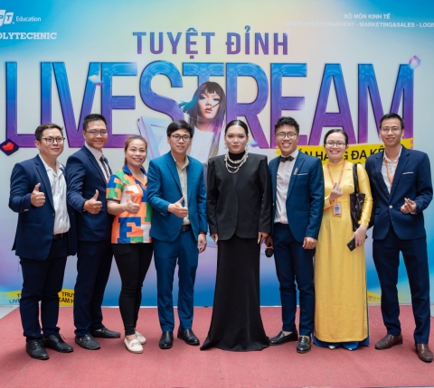 Những khoảnh khắc đẹp của Phạm Thoại tại FPT Polytechnic