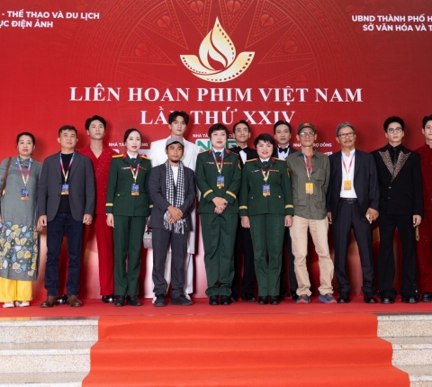 Mưa Đỏ giành giải thưởng Bông Sen Vàng tại Liên Hoan Phim Việt Nam lần thứ XXIV