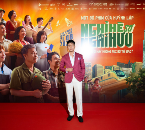 Xuân Phúc cùng đoàn phim “Nghỉ Hè Sợ Nghỉ Hưu” gặp gỡ khán giả Hà Nội